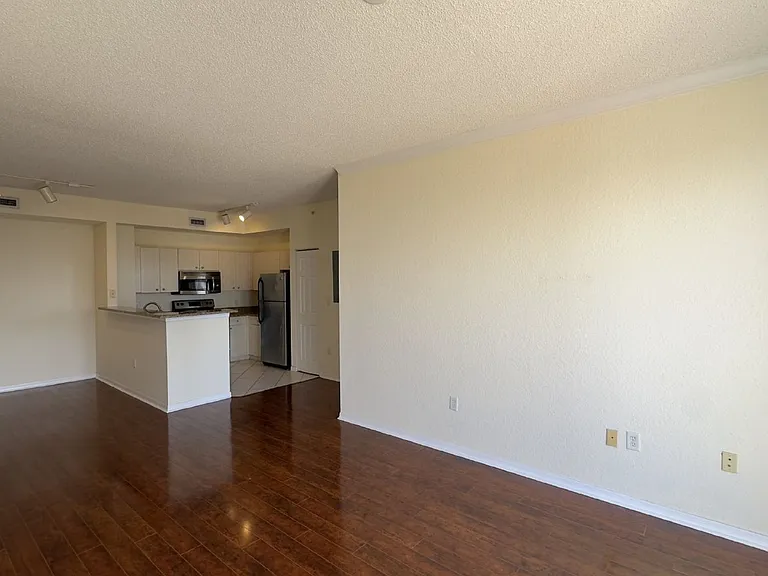 1801 N Flagler Dr #910 — Photo 2