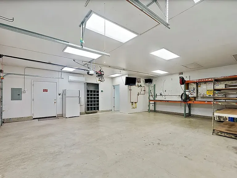 7640 Yakima Ave — Photo 27