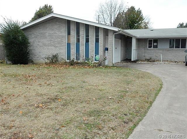 1st image of 1624 S 69th Ave E