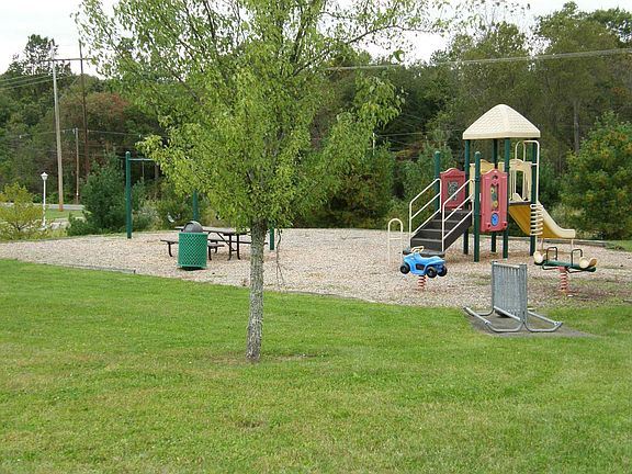 COMMUNITY PLAYGROUND