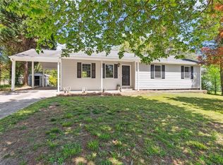 2727 Aruba Dr, Powder Springs, GA 30127