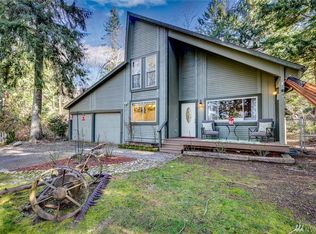 28 Gold Creek Rd NW, Bremerton, WA 98312
