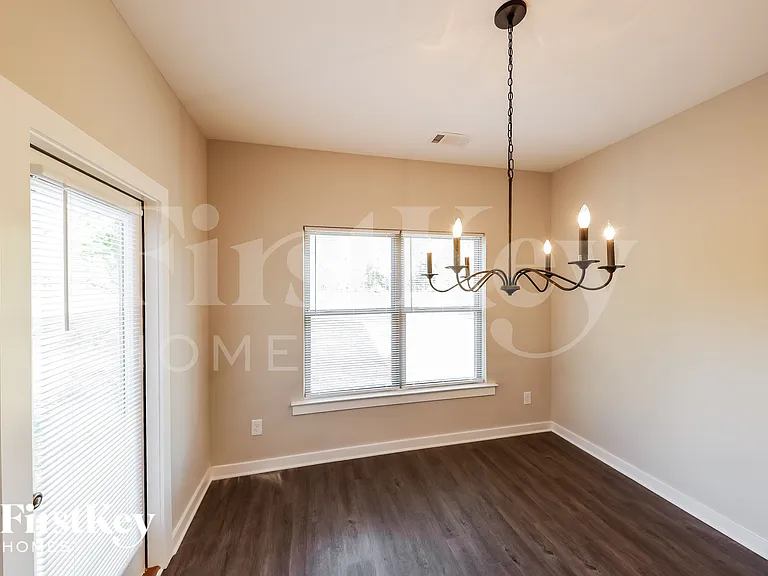 170 Lakewood Ln — Photo 6