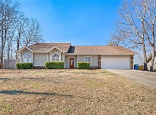 37 Pamona Dr, Bella Vista, AR 72715