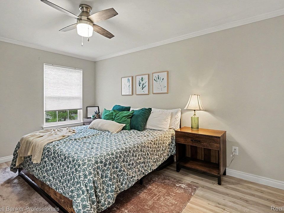 237 Barrington Cir, photo 10