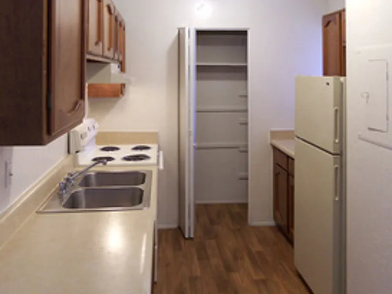 Pantano Villas Apartments — Photo 30