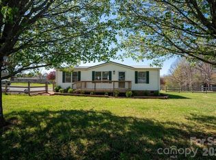 889 Tabor Rd, Olin, NC 28660