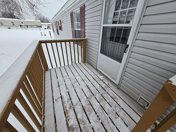 3rd image of 417 Oakridge Pl