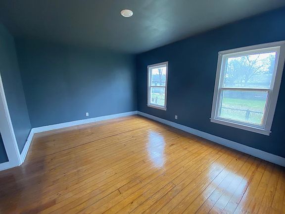 4th image of 2102 Jones St #1/2