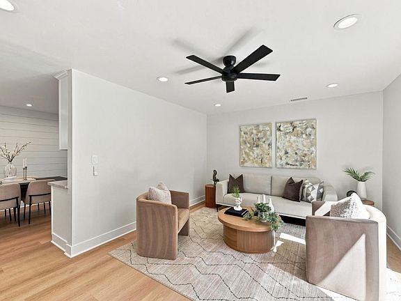5th image of 257 Challenger Ave
