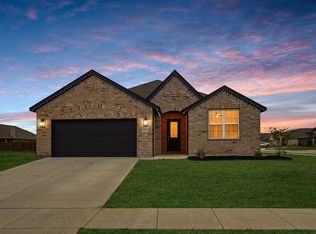 2 Covey Ln, Sanger, TX 76266