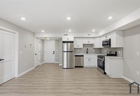 5th image of 4129 Ogden St #5