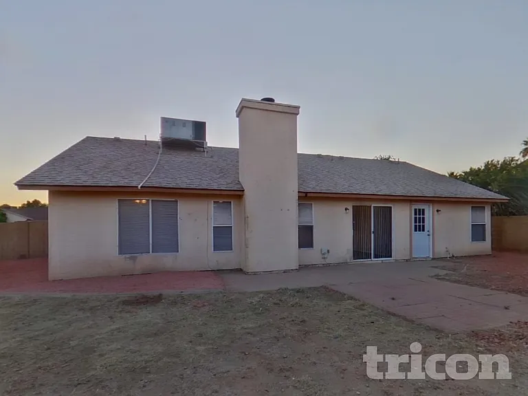 1313 N Avoca — Photo 19