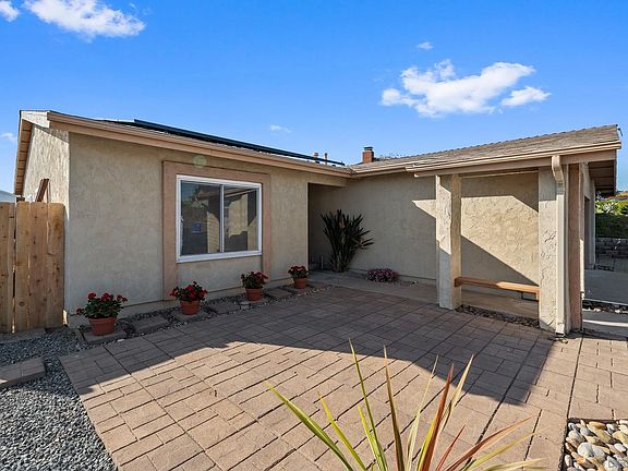 2nd image of 12980 Calle De Las Rosas
