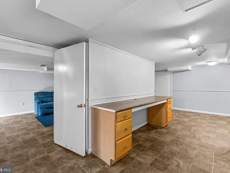 11837 Robinwood Dr — Photo 17
