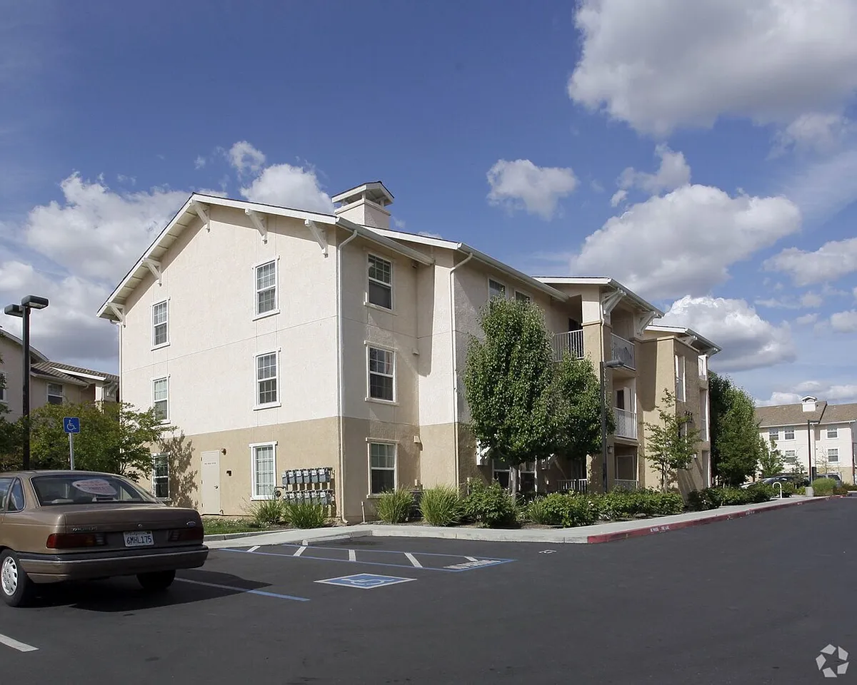 Photo 2 of 6 - North Avenue Apartments - Sacramento, CA Building Photo - North Avenue Apartments