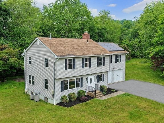 2nd image of 5 Maple Dr