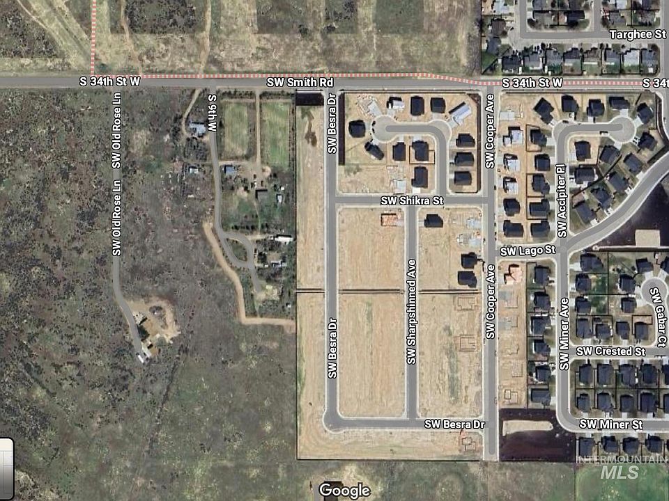 2nd image of 1700 SW Lilac Dr