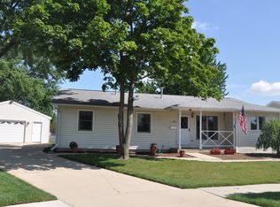 1155 Cunningham Cir, Elk Grove Village, IL 60007