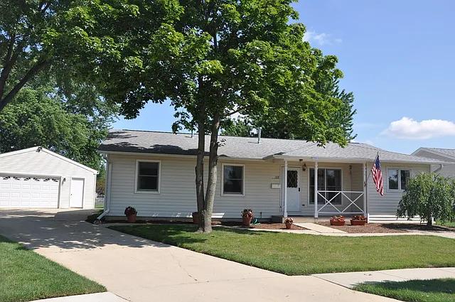 1155 Cunningham Cir photo 1