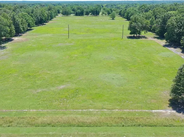 2406 Fm 71 E, Mount Pleasant, TX 75455