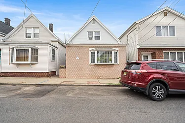 15 Sisson Court 