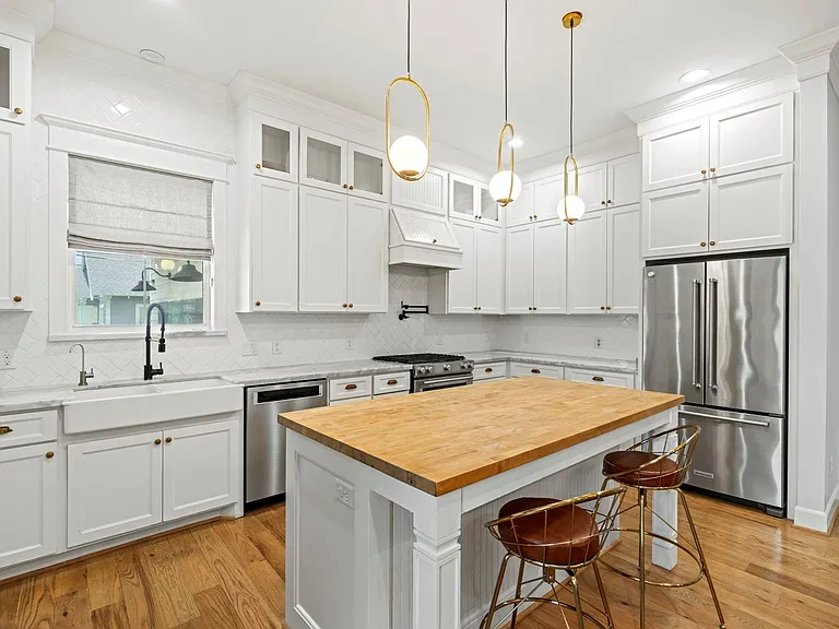 301 Cordell St — Photo 8