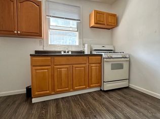 9 Madison Ave APT B, Mount Holly, NJ 08060