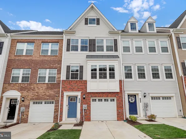 1447 Clingmans Dome Dr, Frederick, MD 21702