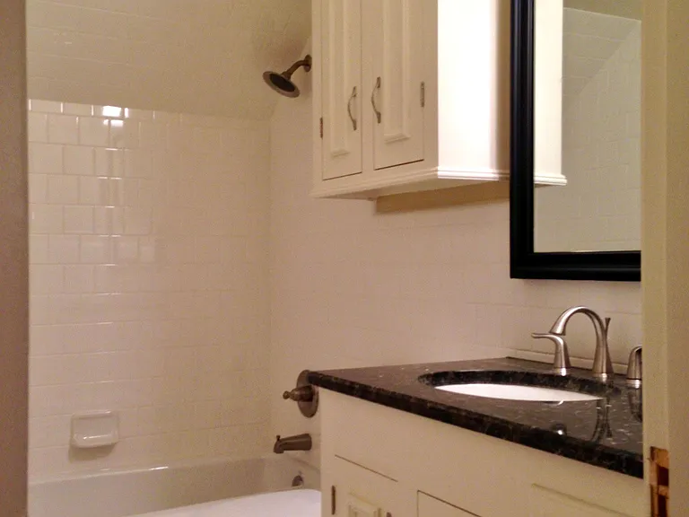 2560 Shirley Ave — Photo 14