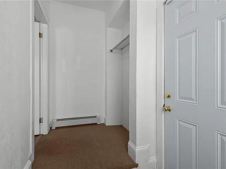 9 Gardner Ave — Photo 3