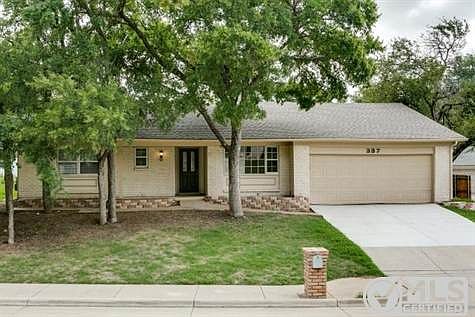 5th image of 337 Somerset Cir