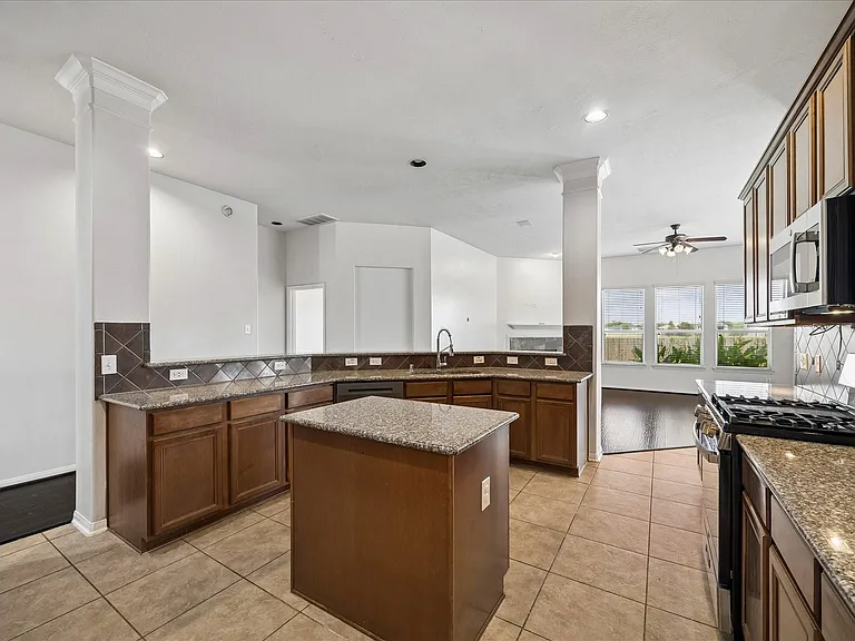 19114 Mercant Mark Ln — Photo 8