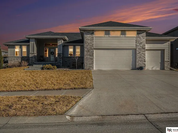 18408 Willis Ave, Elkhorn, NE 68022