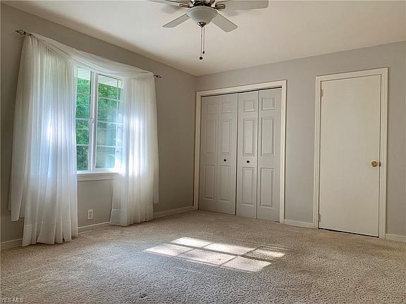 3rd image of 7125 Pinewood Dr