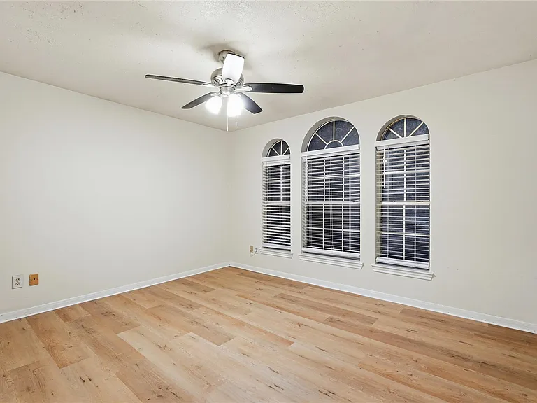 14203 Torrey Forest Dr — Photo 23