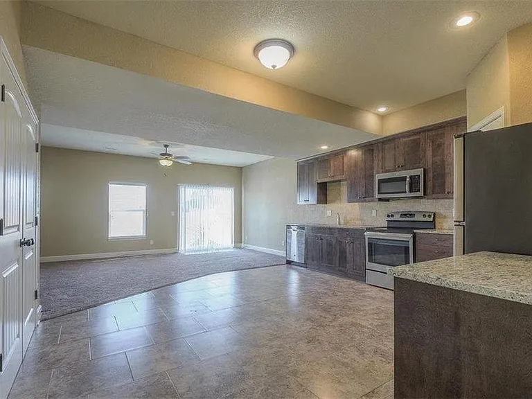 3800 NW 94th St — Photo 3