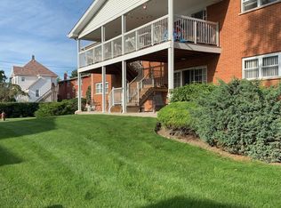 169 E Palatine Rd APT C, Palatine, IL 60067
