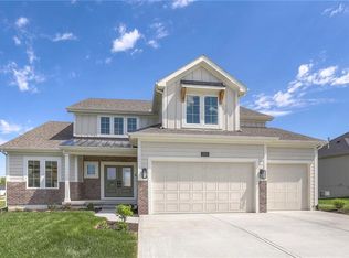 2034 SW Harvest Moon Ln, Lees Summit, MO 64082
