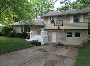 233 Westview Dr, Greenwood, IN 46142