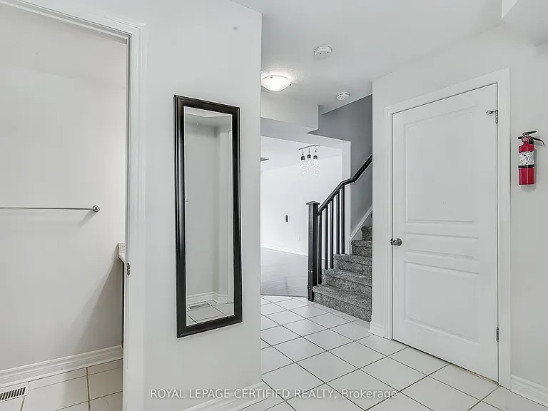 37 Wilkie Cres — Photo 6