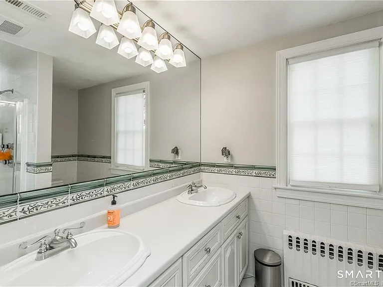 331 Auburn Rd — Photo 25