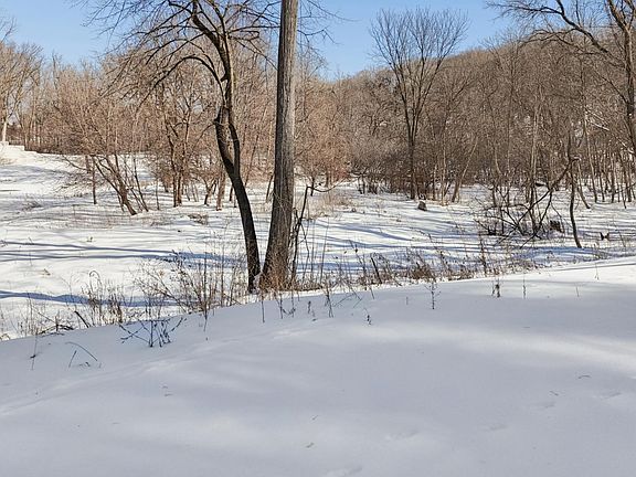 3rd image of 445 Bovey Rd