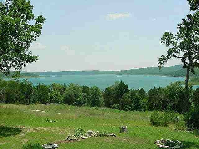 Lake view of Bull Shoals Lake
