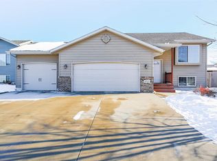 9221 W Norma Trl, Sioux Falls, SD 57106