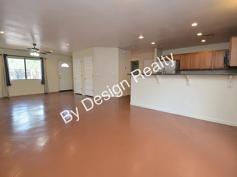 203 S Cherry Ave #2 — Photo 1