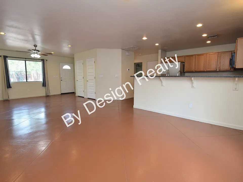 203 S Cherry Ave #2