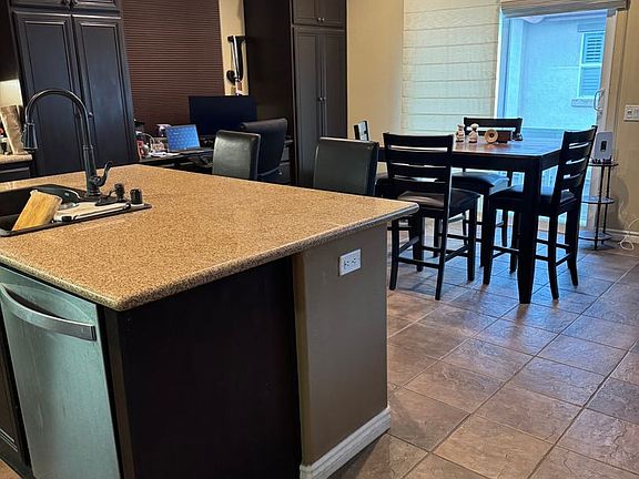 4th image of 27479 Coldwater Dr