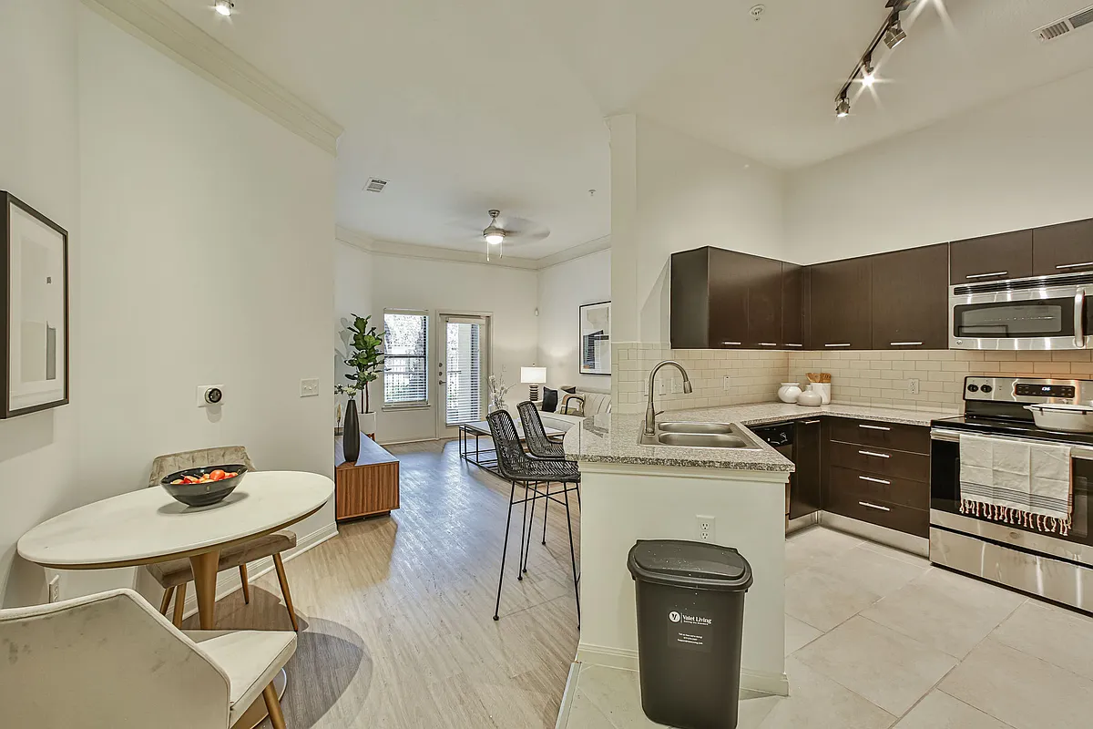 Photo 2 of 27 - Broadstone Toscano - Houston, TX Building Photo - Broadstone Toscano