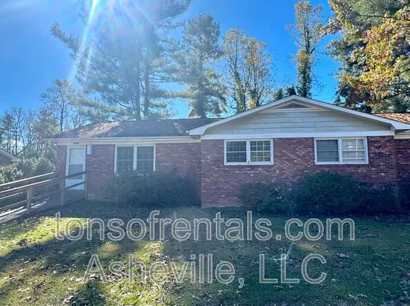 1614 Brevard Rd, Hendersonville, NC 28791